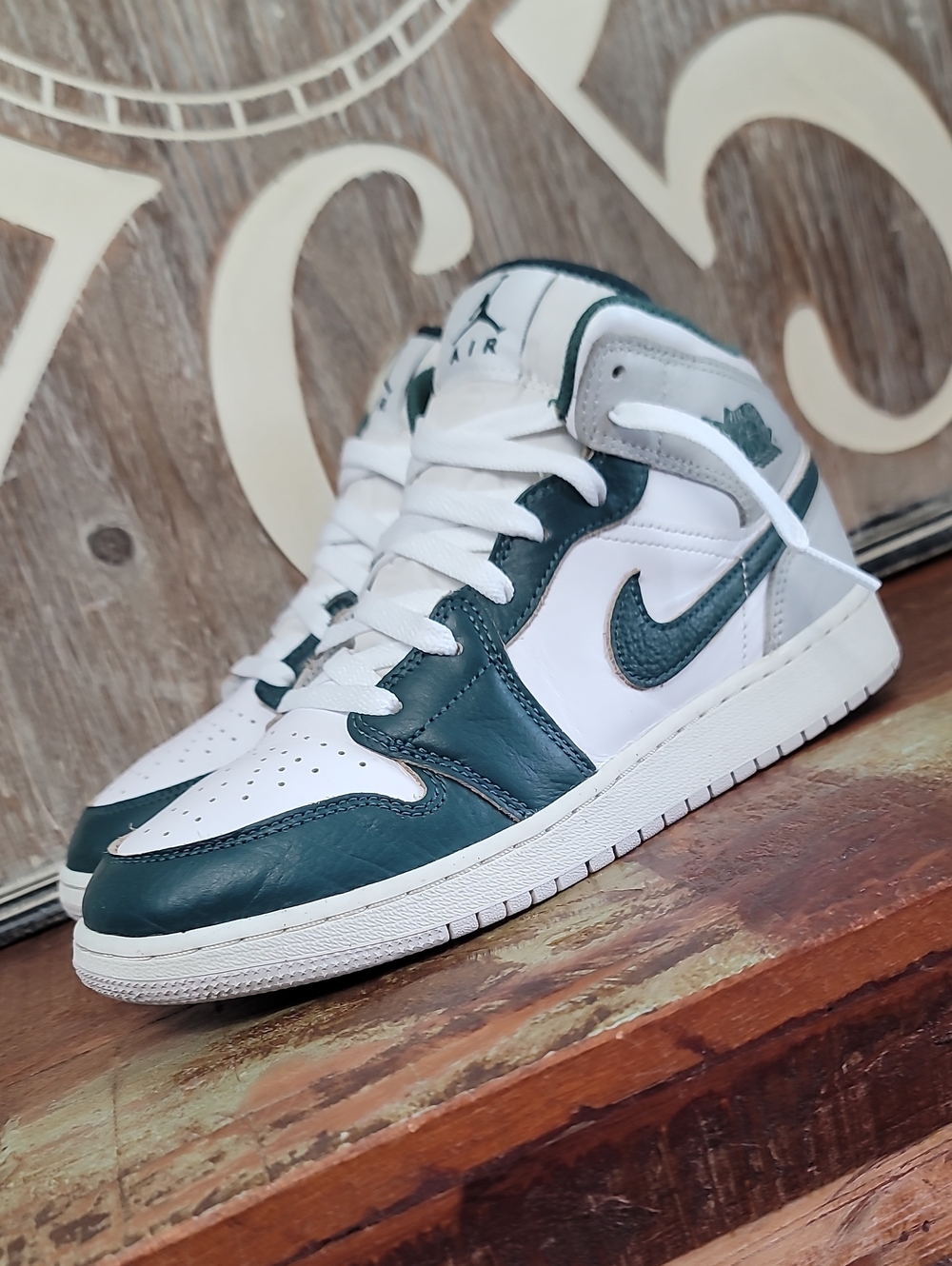Nike Air Jordan 1 Mid SE 'Oxidized Green' Wmns 8 Good Condition Fast Shipping - Picture 2 of 15